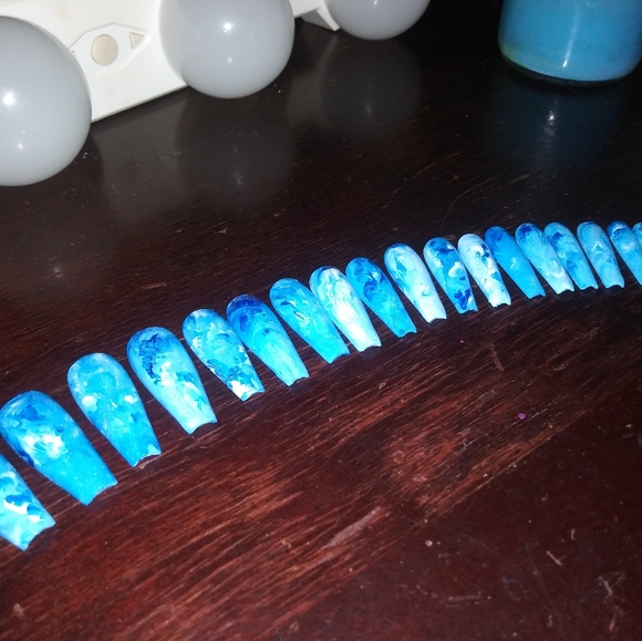 Luxury Press on Hand painted Nails Blue. Long - Picture 2 of 8